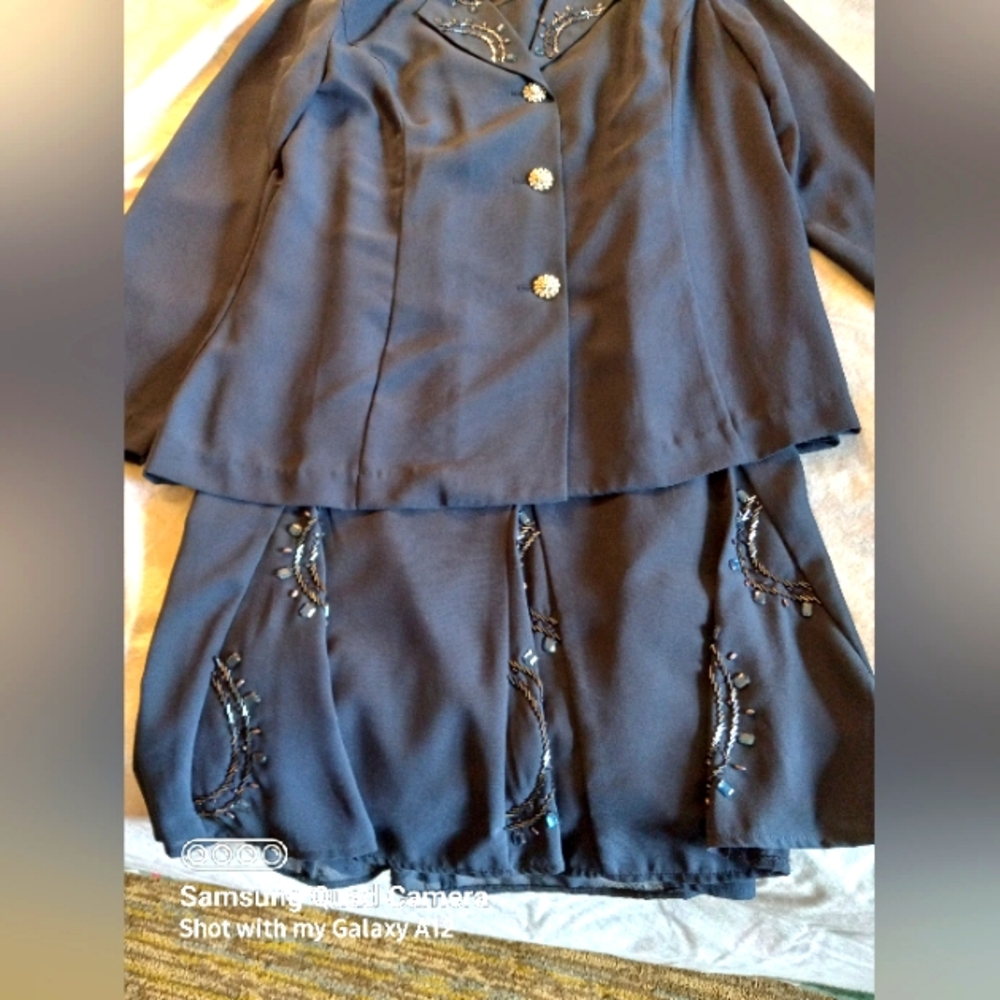 Tally Taylor Navy Blue Two-Piece Suit - Picture 3 of 16